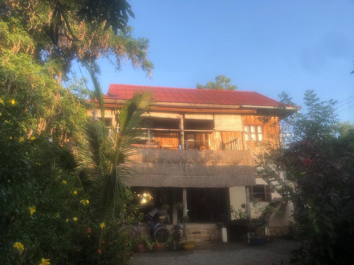 Retro Kampot Guesthouse Dış mekan fotoğraf