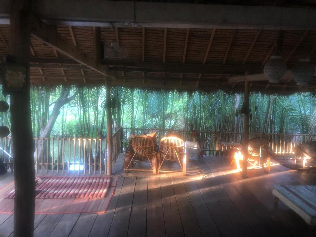 Retro Kampot Guesthouse Dış mekan fotoğraf