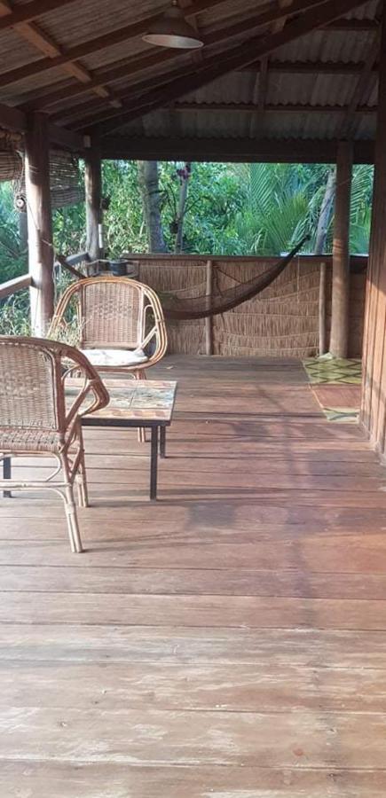 Retro Kampot Guesthouse Dış mekan fotoğraf