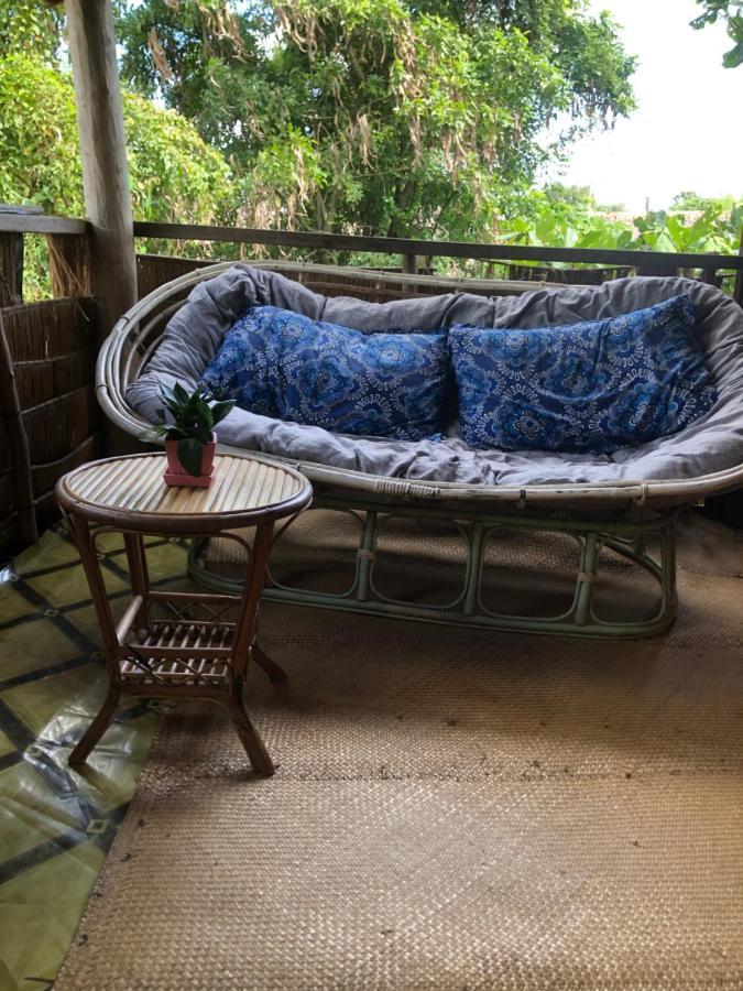 Retro Kampot Guesthouse Dış mekan fotoğraf
