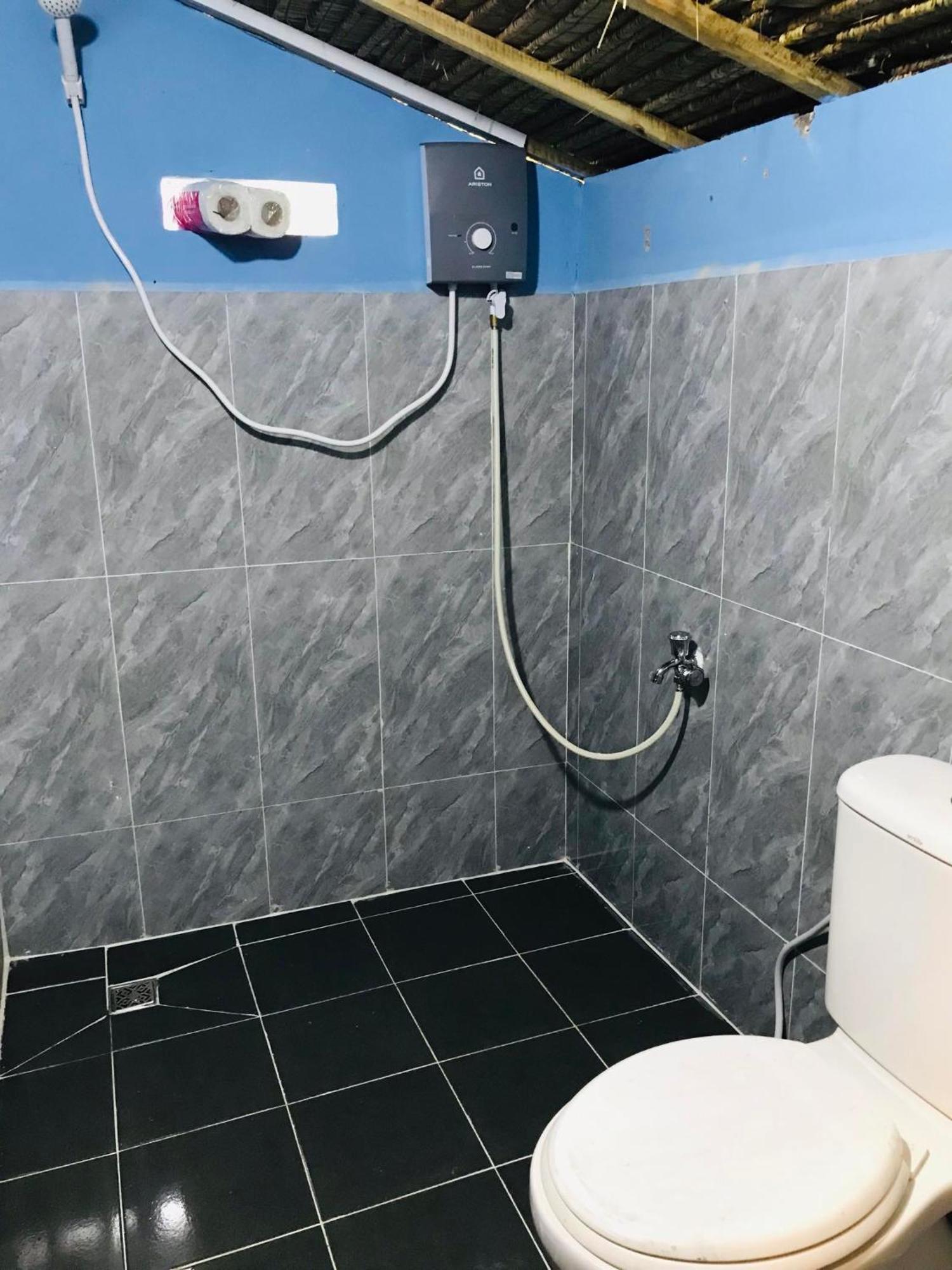 Retro Kampot Guesthouse Dış mekan fotoğraf
