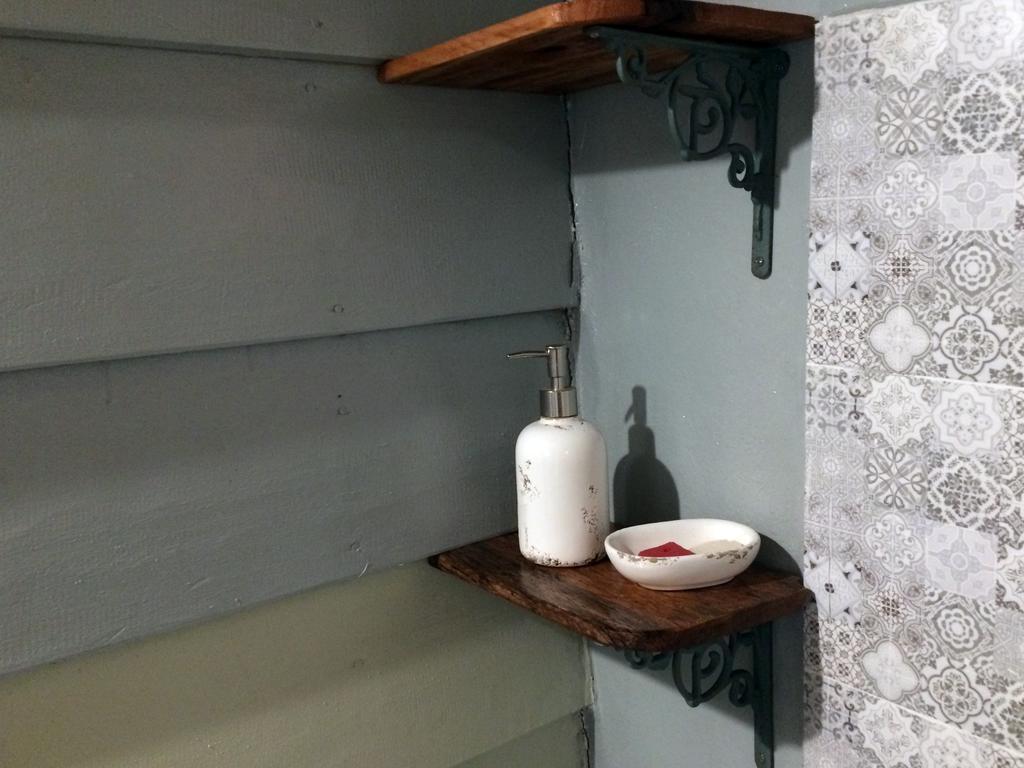 Retro Kampot Guesthouse Dış mekan fotoğraf